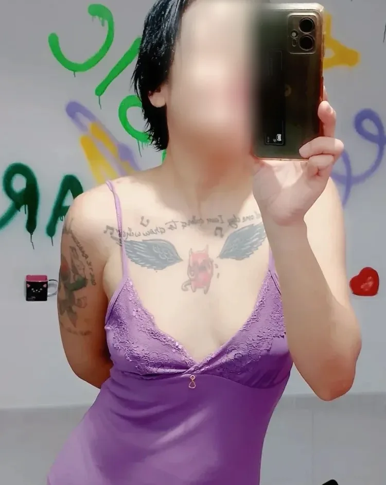 Xheni, 21 anni